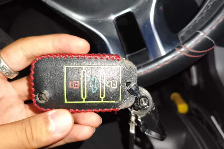 Used Roewe RX5 2018 20T Two-Wheel Drive Automatic Internet Smart Edition Vehicle Key