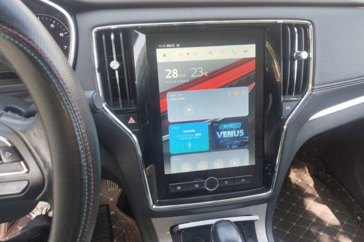 Used Roewe RX5 2018 20T Two-Wheel Drive Automatic Internet Smart Edition Audio And AC Panel