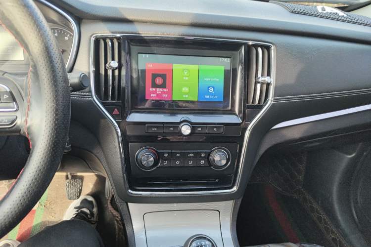 Used Roewe RX5 2018 20T Two-Wheel Drive Manual Flagship Edition Audio And AC Panel