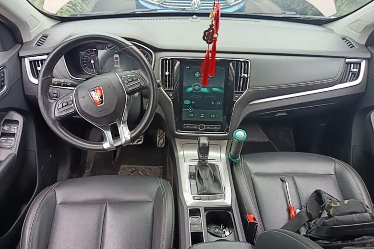 Used Roewe RX5 2018 20T Two-Wheel Drive Automatic Internet Smart Luxury Edition Center Console