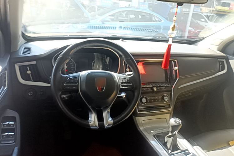 Used Roewe RX5 2018 20T Two-Wheel Drive Manual Flagship Edition Center Console
