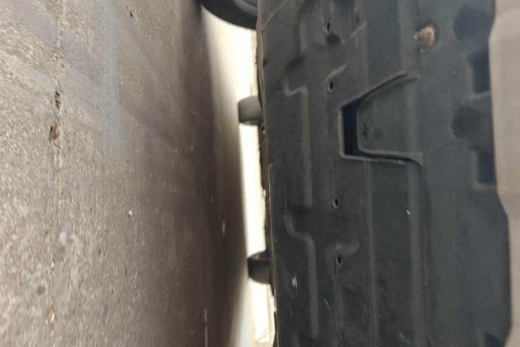 Used Roewe RX5 2018 20T Two-Wheel Drive Manual Internet Elite Edition Chassis Front Right