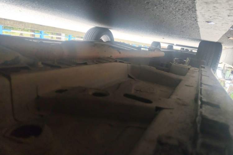 Used Roewe RX5 2018 20T Two-Wheel Drive Manual Internet Smart Edition Chassis Front Right