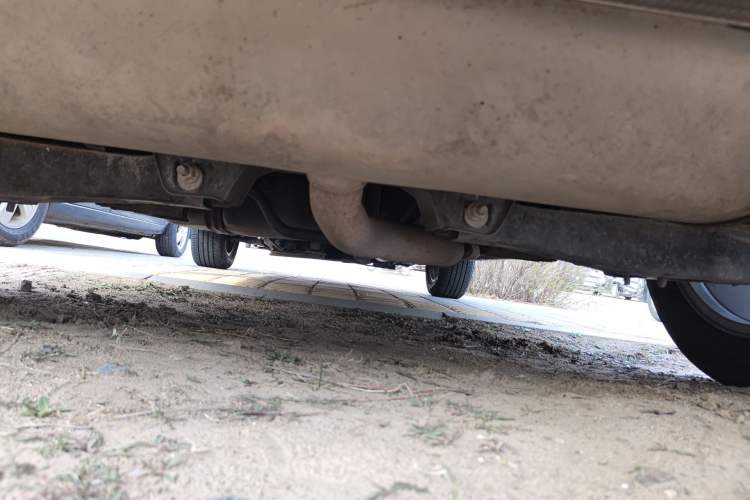 Used Roewe RX5 2018 20T Two-Wheel Drive Manual Flagship Edition Chassis Rear