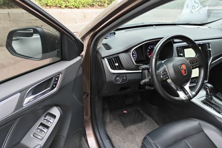 Used Roewe RX5 2018 20T Two-Wheel Drive Automatic Internet Smart Edition Driver Seat