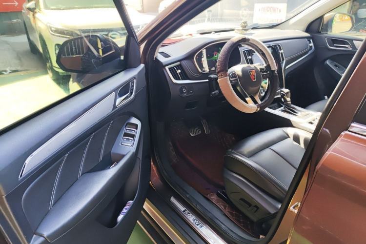 Used Roewe RX5 2018 20T Two-Wheel Drive Automatic Internet Smart Luxury Edition Driver Seat