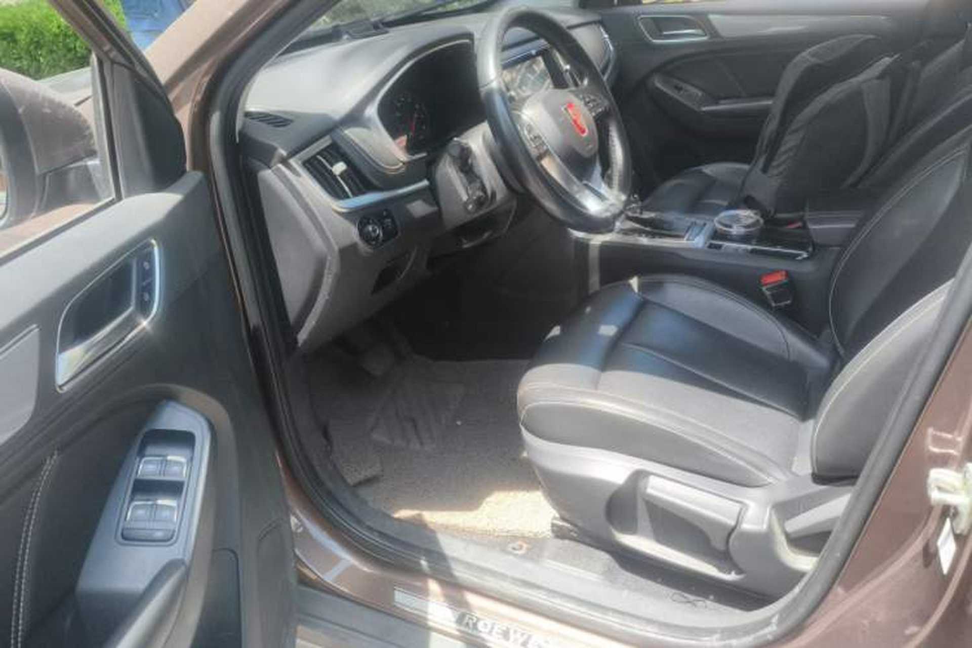 Used Roewe RX5 2018 20T Two-Wheel Drive Automatic Internet Smart Edition Driver Seat