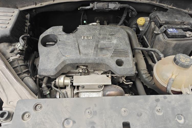 Used Roewe RX5 2018 20T Two-Wheel Drive Manual Internet Elite Edition Engine Bay