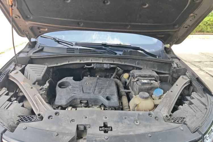 Used Roewe RX5 2018 20T Two-Wheel Drive Manual Internet Smart Edition Engine Bay