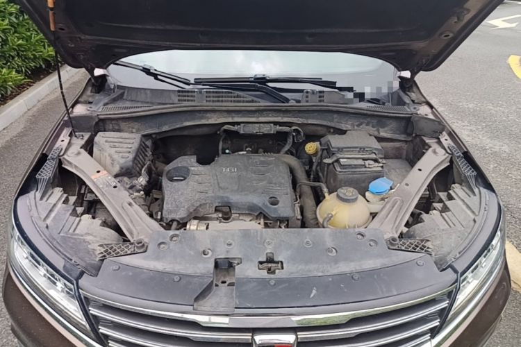 Used Roewe RX5 2018 20T Two-Wheel Drive Automatic Internet Smart Luxury Edition Engine Bay