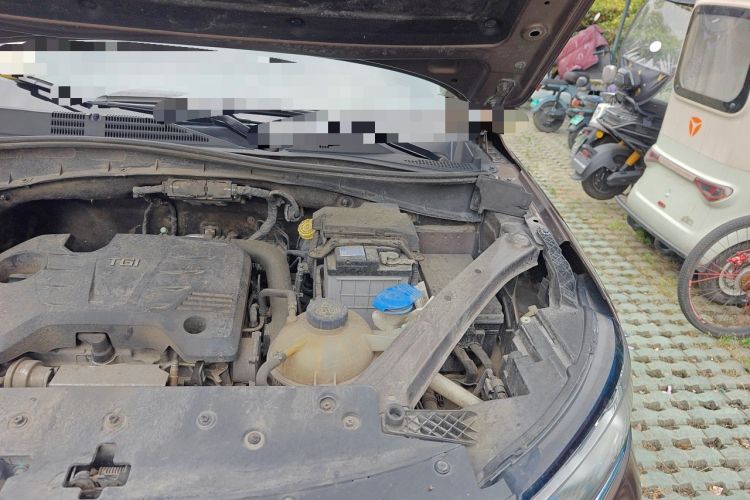 Used Roewe RX5 2018 20T Two-Wheel Drive Automatic Internet Smart Edition Engine Bay Left
