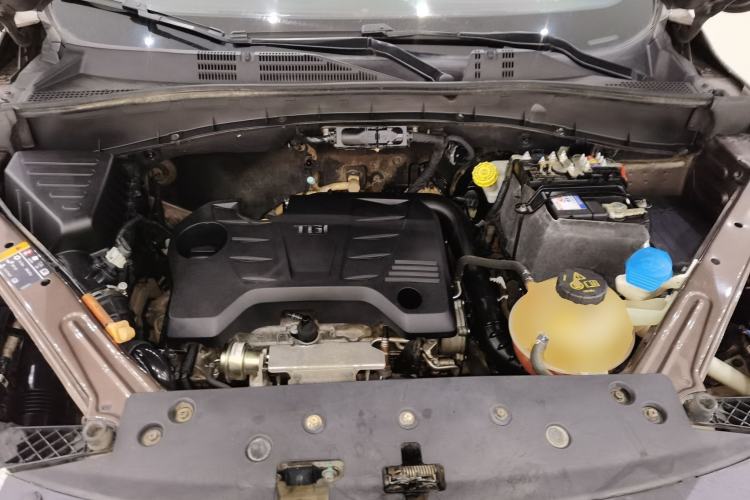 Used Roewe RX5 2018 20T Two-Wheel Drive Automatic Flagship Edition Engine Bay