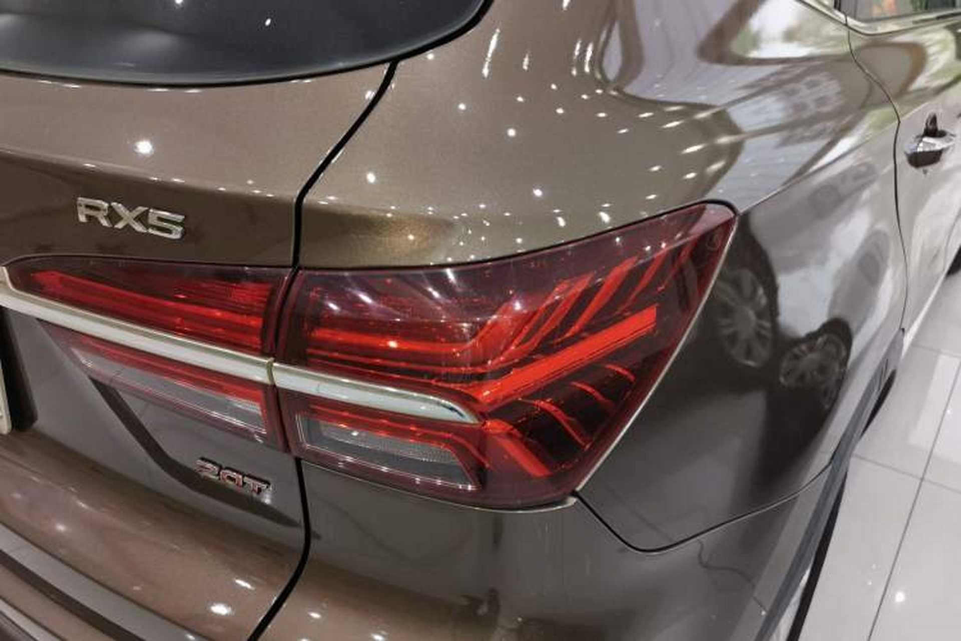 Used Roewe RX5 2018 20T Two-Wheel Drive Automatic Flagship Edition Exterior 3