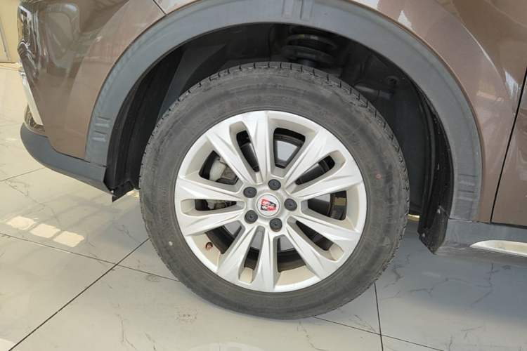 Used Roewe RX5 2018 20T Two-Wheel Drive Manual Flagship Edition Exterior 4