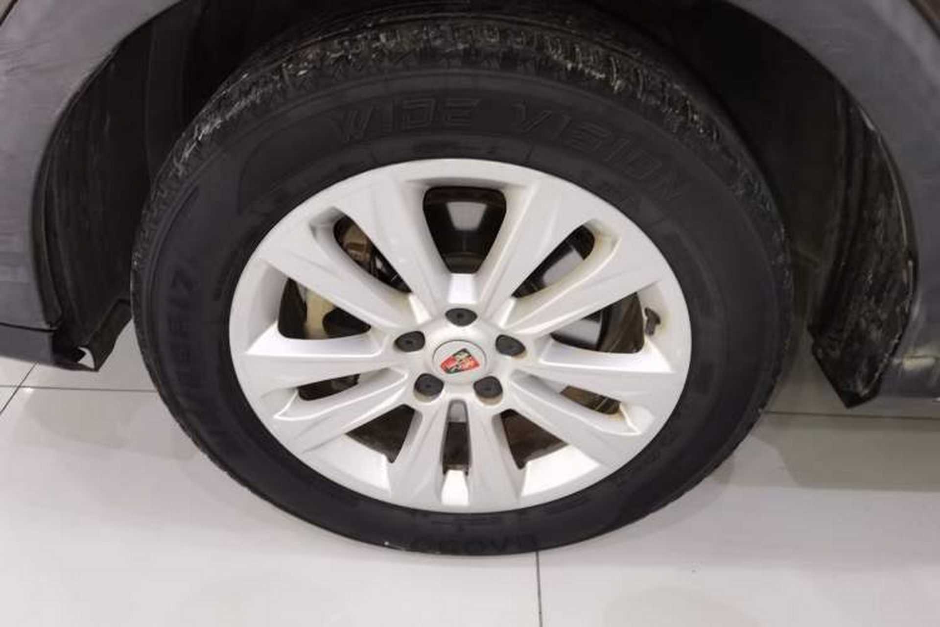 Used Roewe RX5 2018 20T Two-Wheel Drive Automatic Flagship Edition Exterior 4