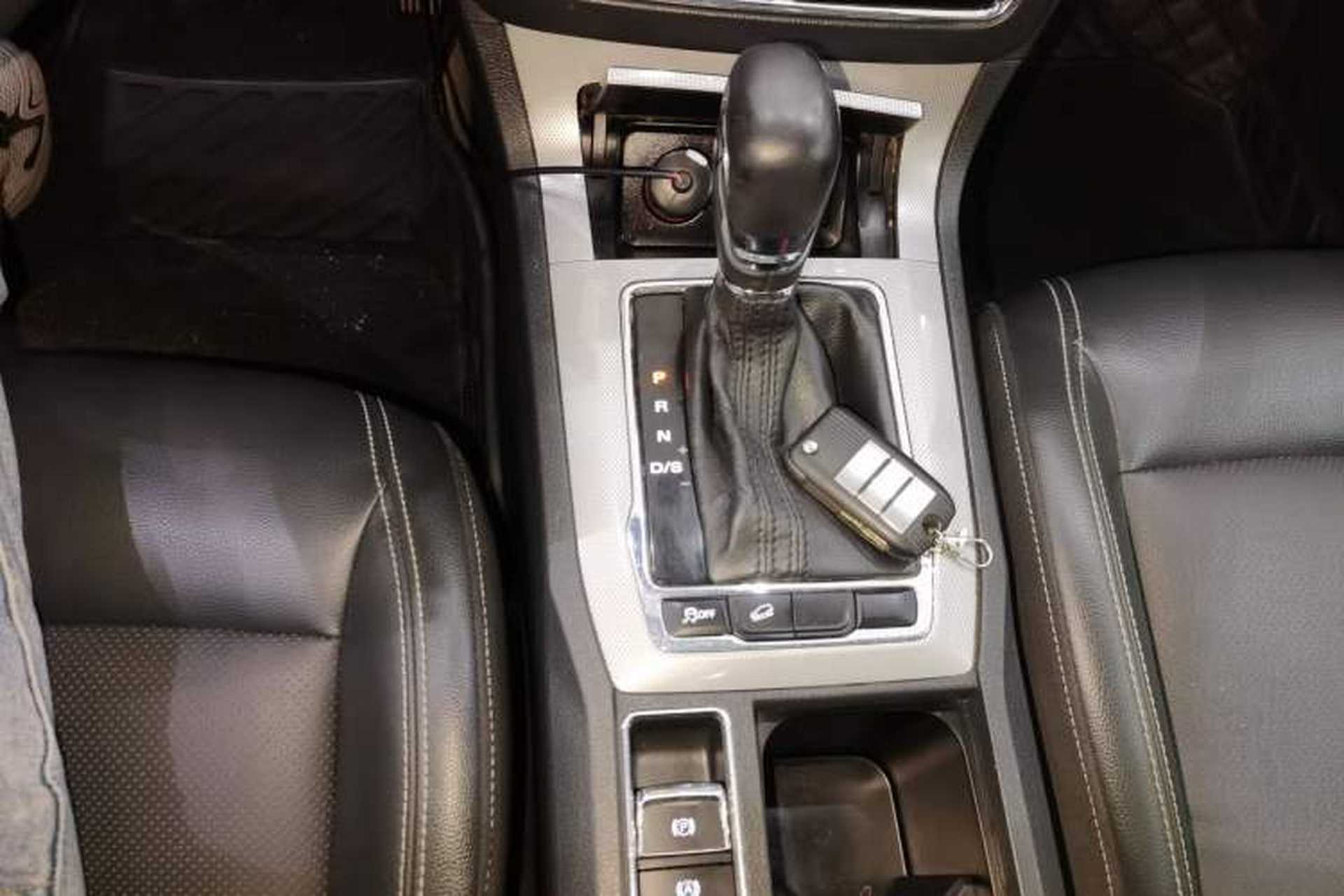 Used Roewe RX5 2018 20T Two-Wheel Drive Automatic Flagship Edition Gear Lever
