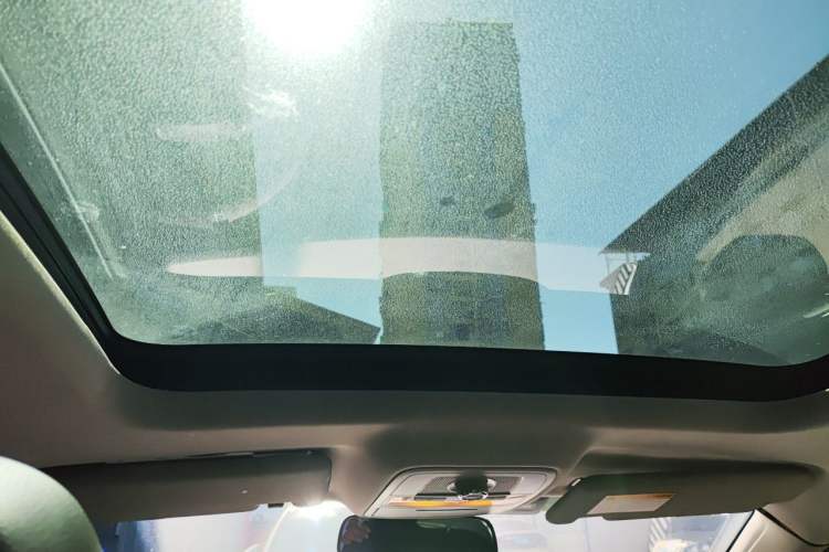 Used Roewe RX5 2018 20T Two-Wheel Drive Automatic Internet Smart Luxury Edition Headliner