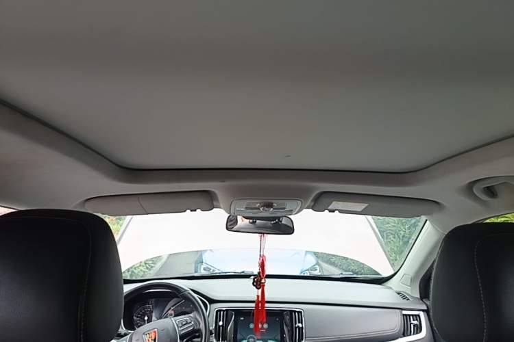 Used Roewe RX5 2018 20T Two-Wheel Drive Automatic Internet Smart Luxury Edition Headliner