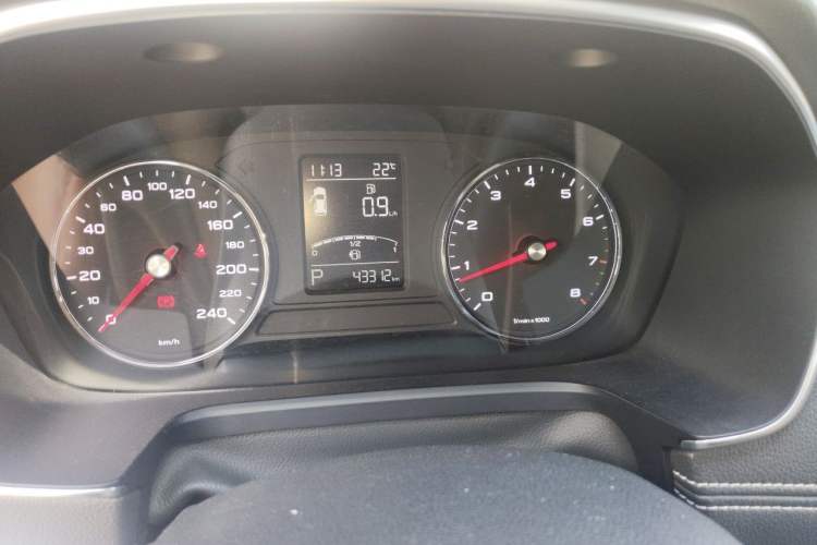 Used Roewe RX5 2018 20T Two-Wheel Drive Automatic Internet Smart Edition Instrument Cluster