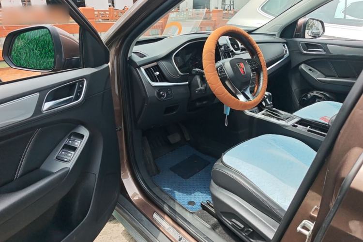 Used Roewe RX5 2018 20T Two-Wheel Drive Automatic Flagship Edition Interior 3