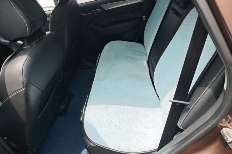 Used Roewe RX5 2018 20T Two-Wheel Drive Automatic Flagship Edition Interior 4