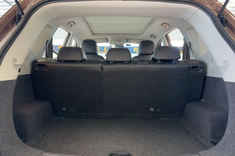 Used Roewe RX5 2018 20T Two-Wheel Drive Manual Flagship Edition Interior 7