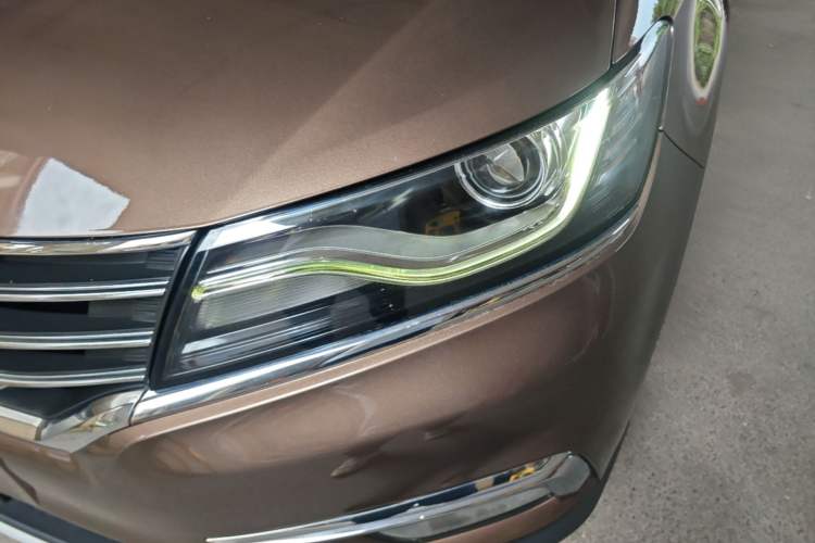 Used Roewe RX5 2018 20T Two-Wheel Drive Automatic Flagship Edition Left Front Headlight
