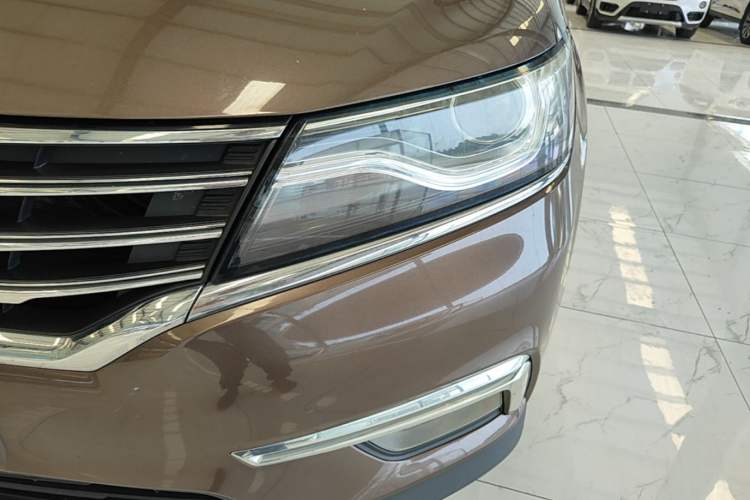 Used Roewe RX5 2018 20T Two-Wheel Drive Manual Flagship Edition Left Front Headlight