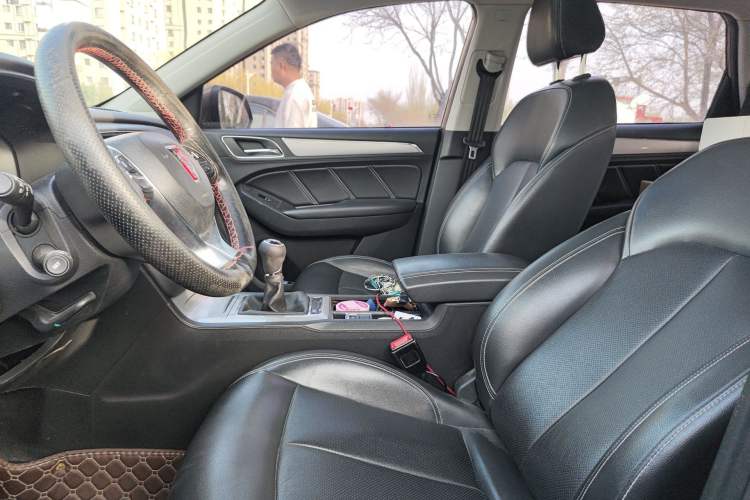 Used Roewe RX5 2018 20T Two-Wheel Drive Manual Flagship Edition Left Front Seat