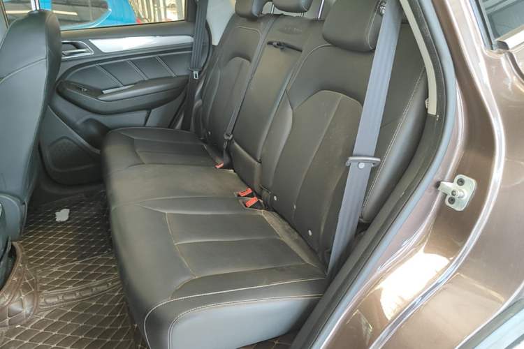 Used Roewe RX5 2018 20T Two-Wheel Drive Manual Flagship Edition Left Rear Seat