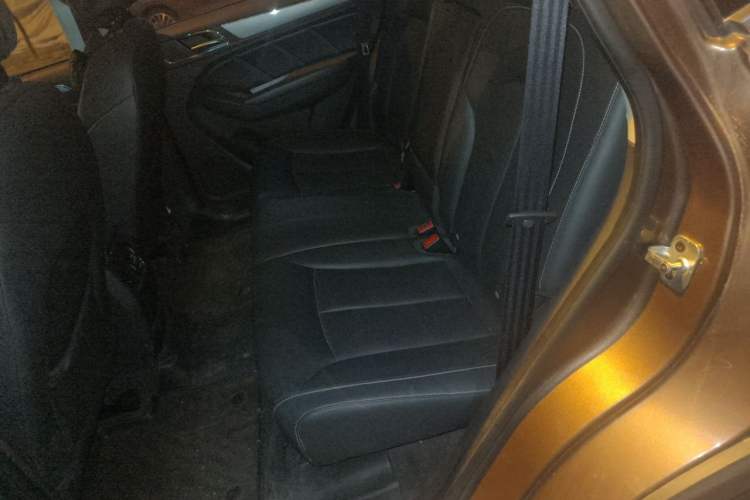 Used Roewe RX5 2018 20T Two-Wheel Drive Automatic Internet Smart Luxury Edition Left Rear Seat