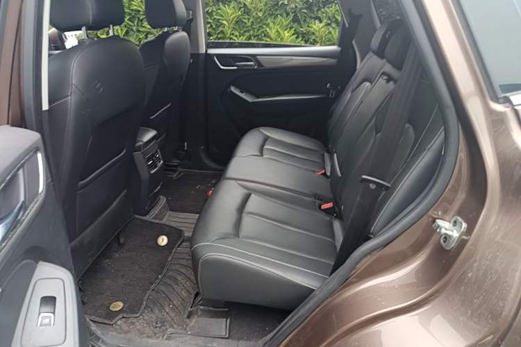 Used Roewe RX5 2018 20T Two-Wheel Drive Automatic Internet Smart Luxury Edition Left Rear Seat