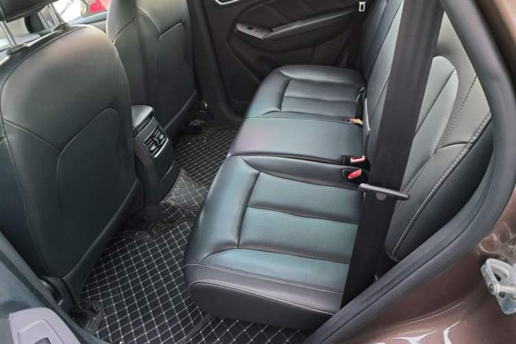 Used Roewe RX5 2018 20T Two-Wheel Drive Manual Flagship Edition Left Rear Seat