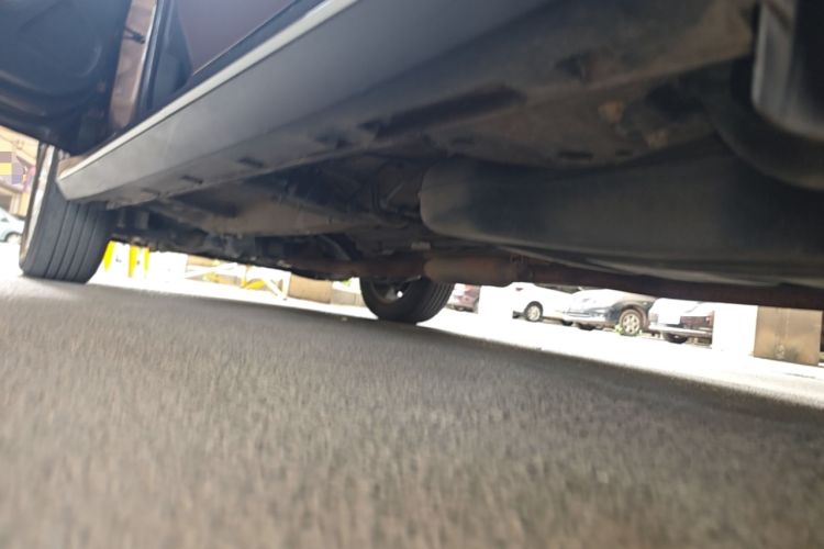 Used Roewe RX5 2018 20T Two-Wheel Drive Automatic Flagship Edition Left Side Sill