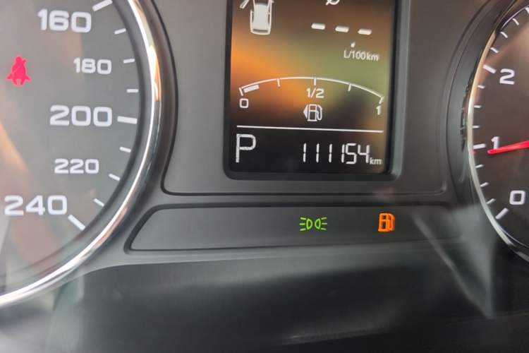 Used Roewe RX5 2018 20T Two-Wheel Drive Automatic Flagship Edition Odometer Close Up