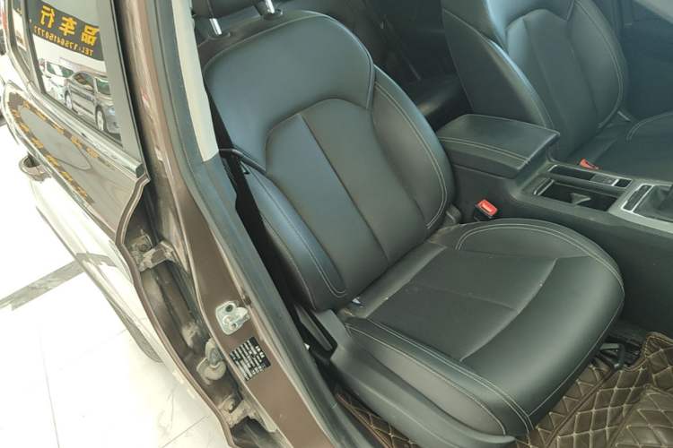 Used Roewe RX5 2018 20T Two-Wheel Drive Manual Flagship Edition Right Front Seat