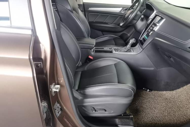 Used Roewe RX5 2018 20T Two-Wheel Drive Automatic Internet Smart Luxury Edition Right Front Seat
