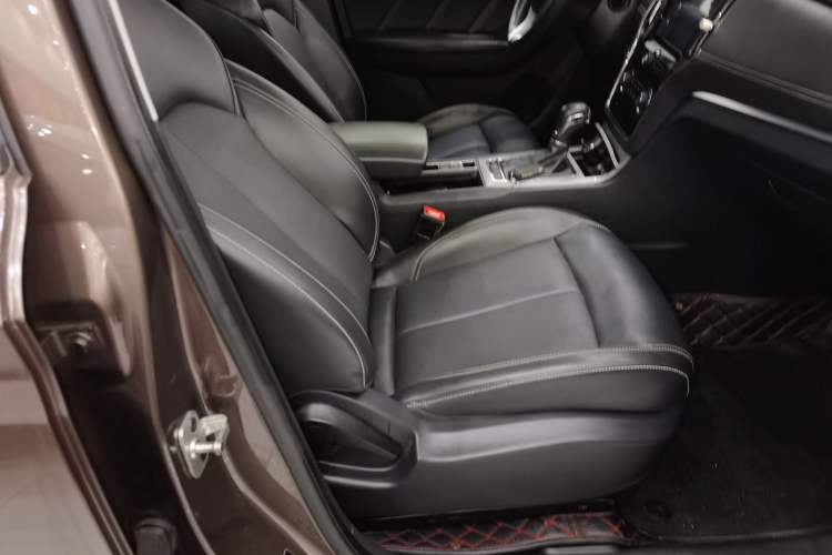 Used Roewe RX5 2018 20T Two-Wheel Drive Automatic Flagship Edition Right Front Seat