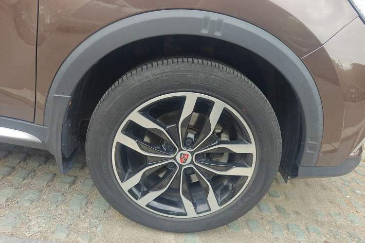 Used Roewe RX5 2018 20T Two-Wheel Drive Automatic Internet Smart Edition Right Front Wheel Hub