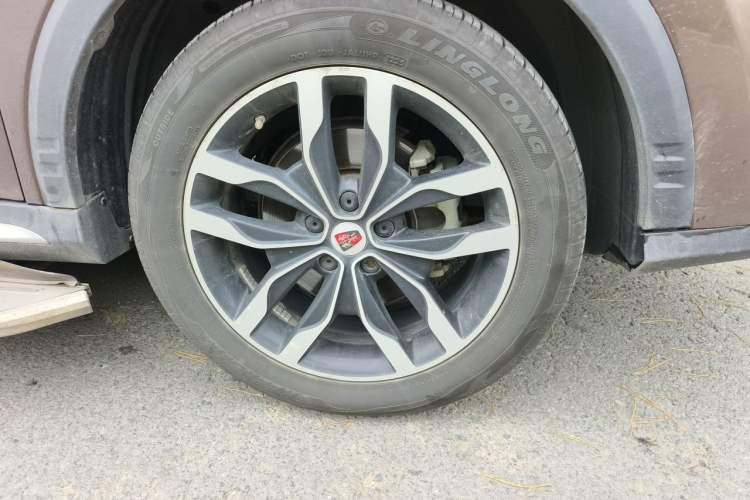 Used Roewe RX5 2018 20T Two-Wheel Drive Automatic Internet Smart Luxury Edition Right Front Wheel Hub