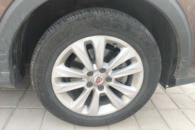 Used Roewe RX5 2018 20T Two-Wheel Drive Manual Flagship Edition Right Front Wheel Hub