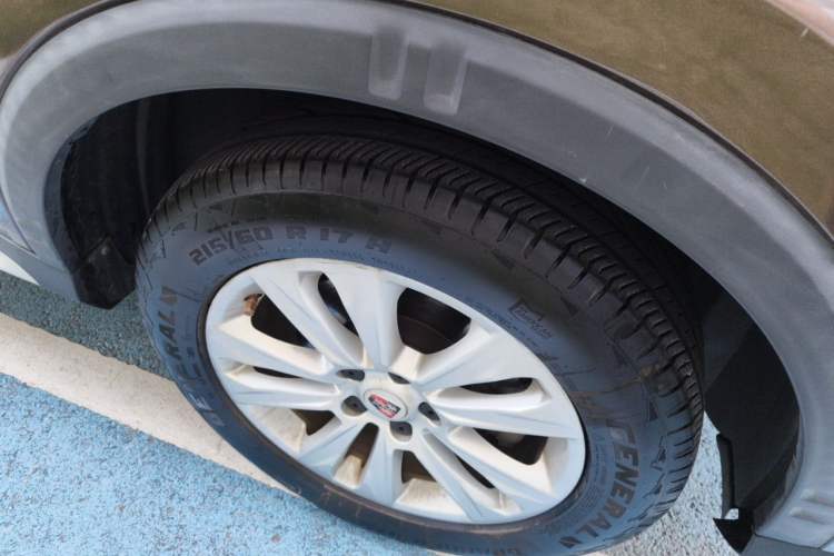 Used Roewe RX5 2018 20T Two-Wheel Drive Automatic Flagship Edition Right Front Wheel Hub