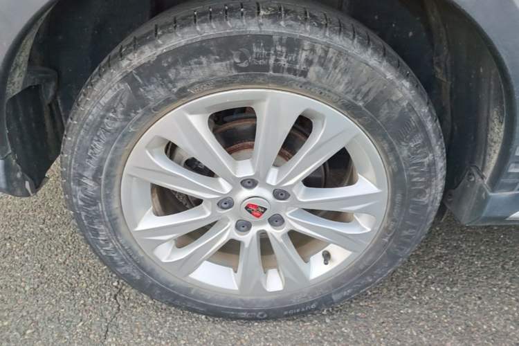 Used Roewe RX5 2018 20T Two-Wheel Drive Manual Flagship Edition Right Rear Wheel Hub