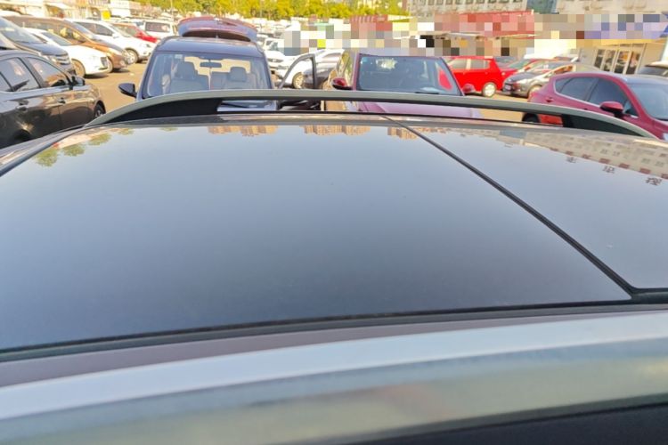 Used Roewe RX5 2018 20T Two-Wheel Drive Manual Flagship Edition Roof