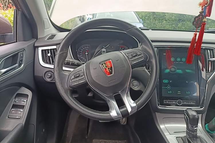 Used Roewe RX5 2018 20T Two-Wheel Drive Automatic Internet Smart Luxury Edition Steering Wheel