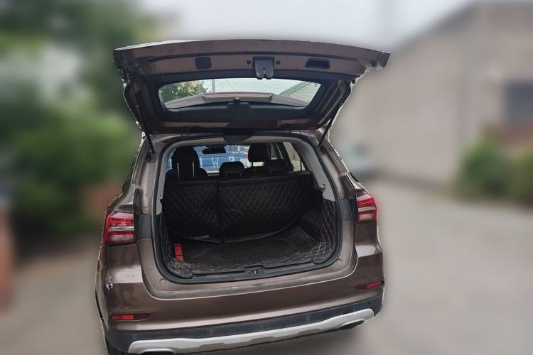 Used Roewe RX5 2018 20T Two-Wheel Drive Manual Internet Elite Edition Trunk