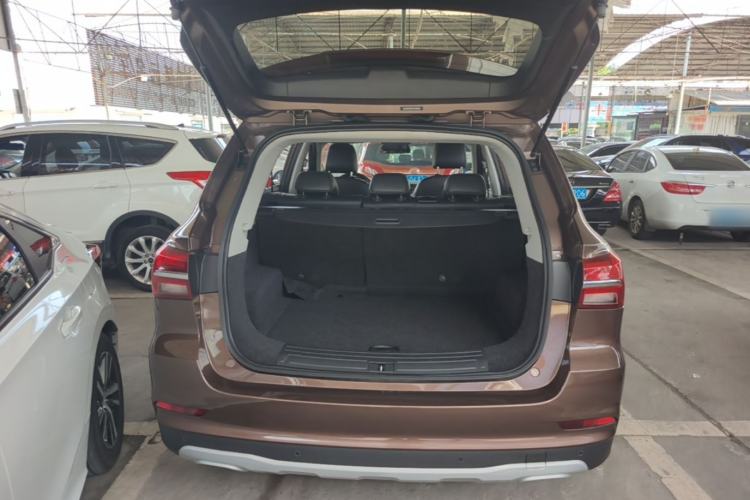 Used Roewe RX5 2018 20T Two-Wheel Drive Automatic Flagship Edition Trunk
