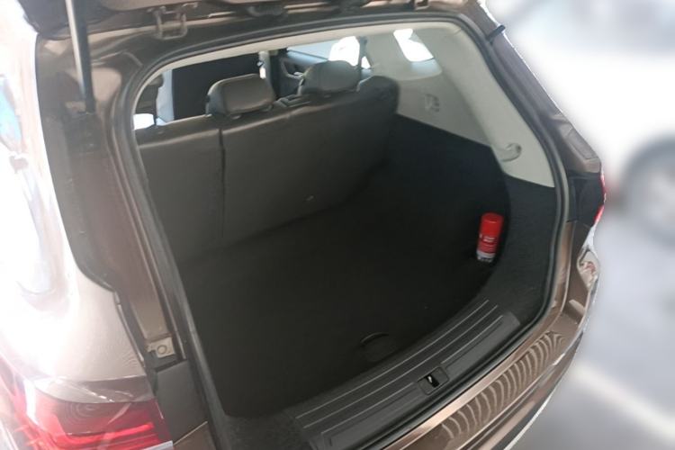 Used Roewe RX5 2018 20T Two-Wheel Drive Manual Flagship Edition Trunk
