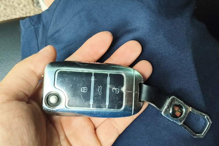 Used Roewe RX5 2018 20T Two-Wheel Drive Automatic Internet Smart Edition Vehicle Key