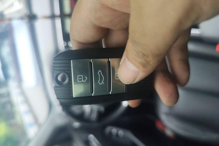 Used Roewe RX5 2018 20T Two-Wheel Drive Manual Internet Smart Edition Vehicle Key